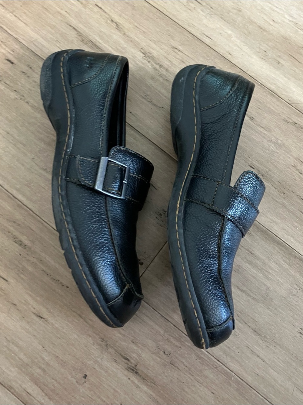 b.o.c. Born leather black womens gold stitching loafers. Size 8